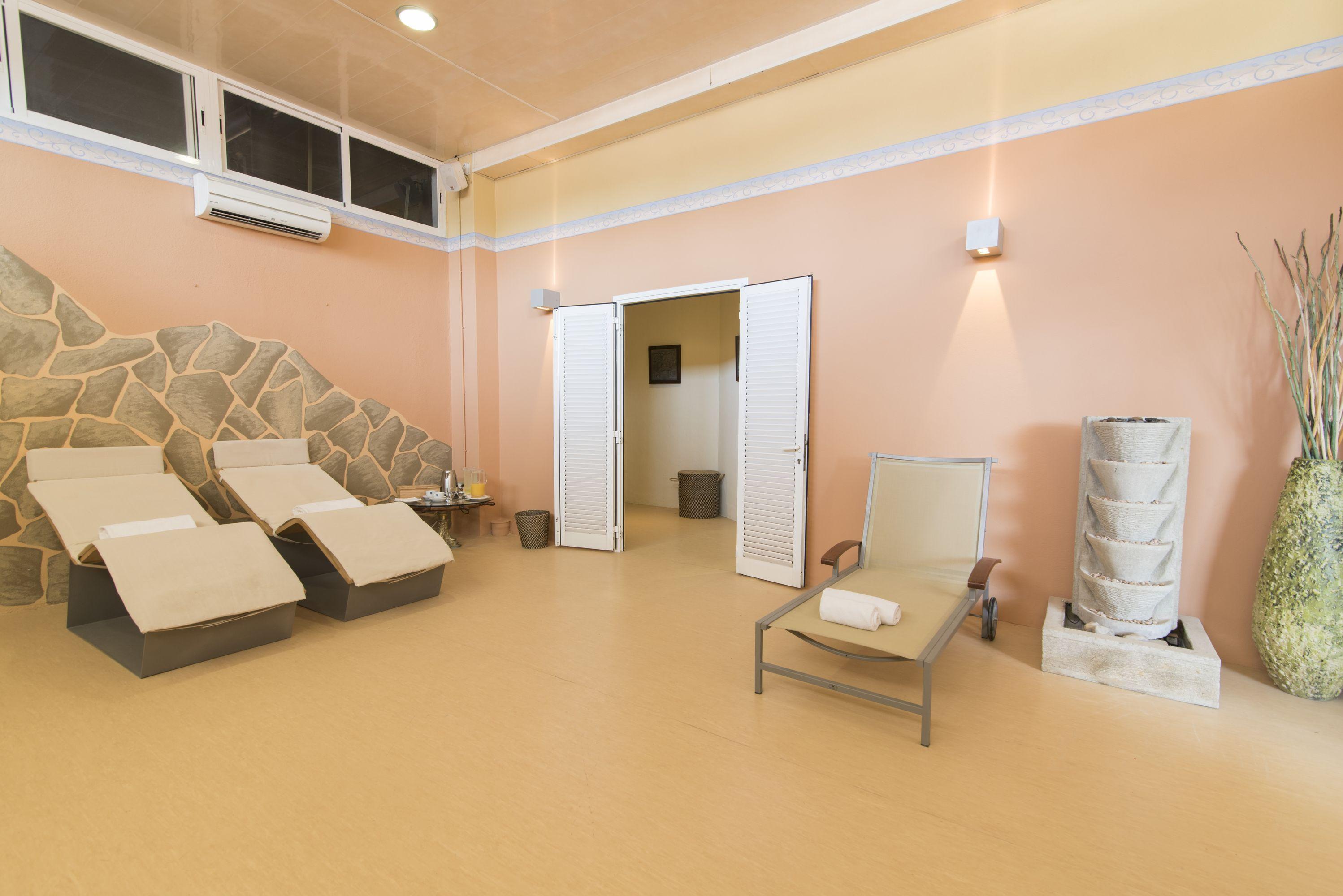 Azuline Hotel Bergantin San Antonio  Bagian luar foto