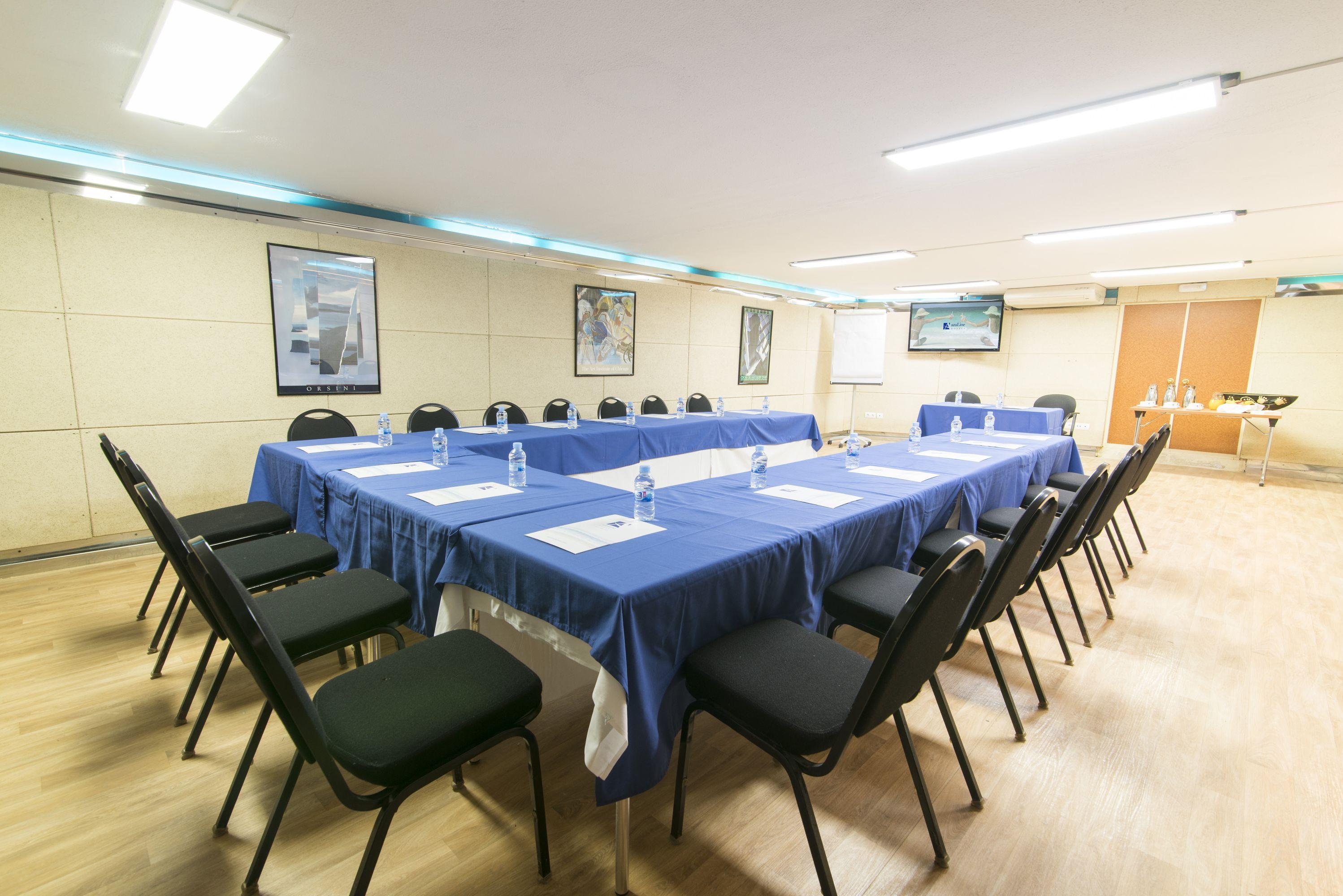 Azuline Hotel Bergantin San Antonio  Bagian luar foto