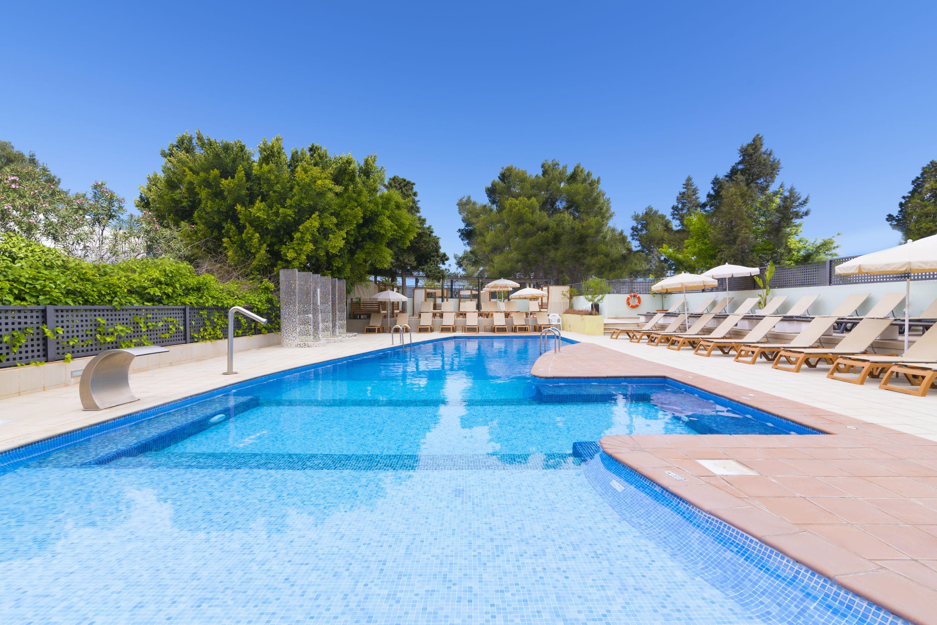Azuline Hotel Bergantin San Antonio  Bagian luar foto